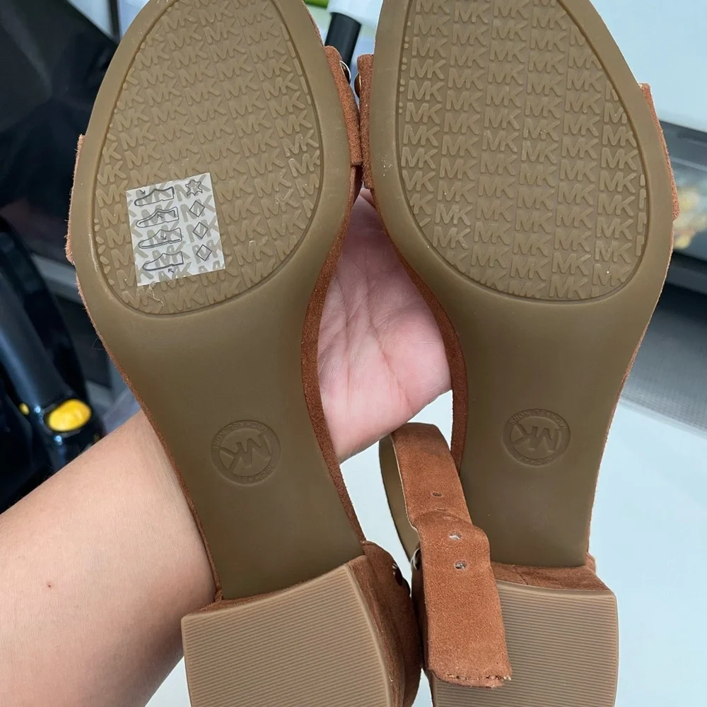BNWOT Michael Kors Brown Studded Women's Sandals